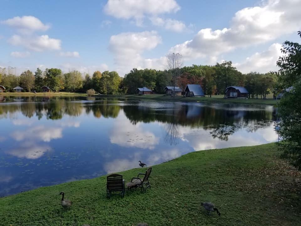 Serenity Springs - Michigan City Hotel Springfield Eksteriør billede